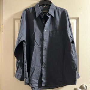 Van Heusen Charcoal Button-Up Shirt